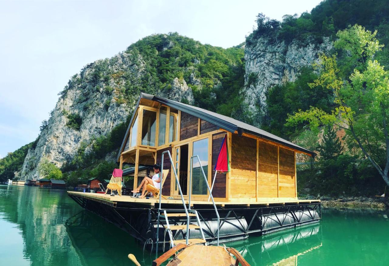 Lake House Perucac Rastiste Buitenkant foto