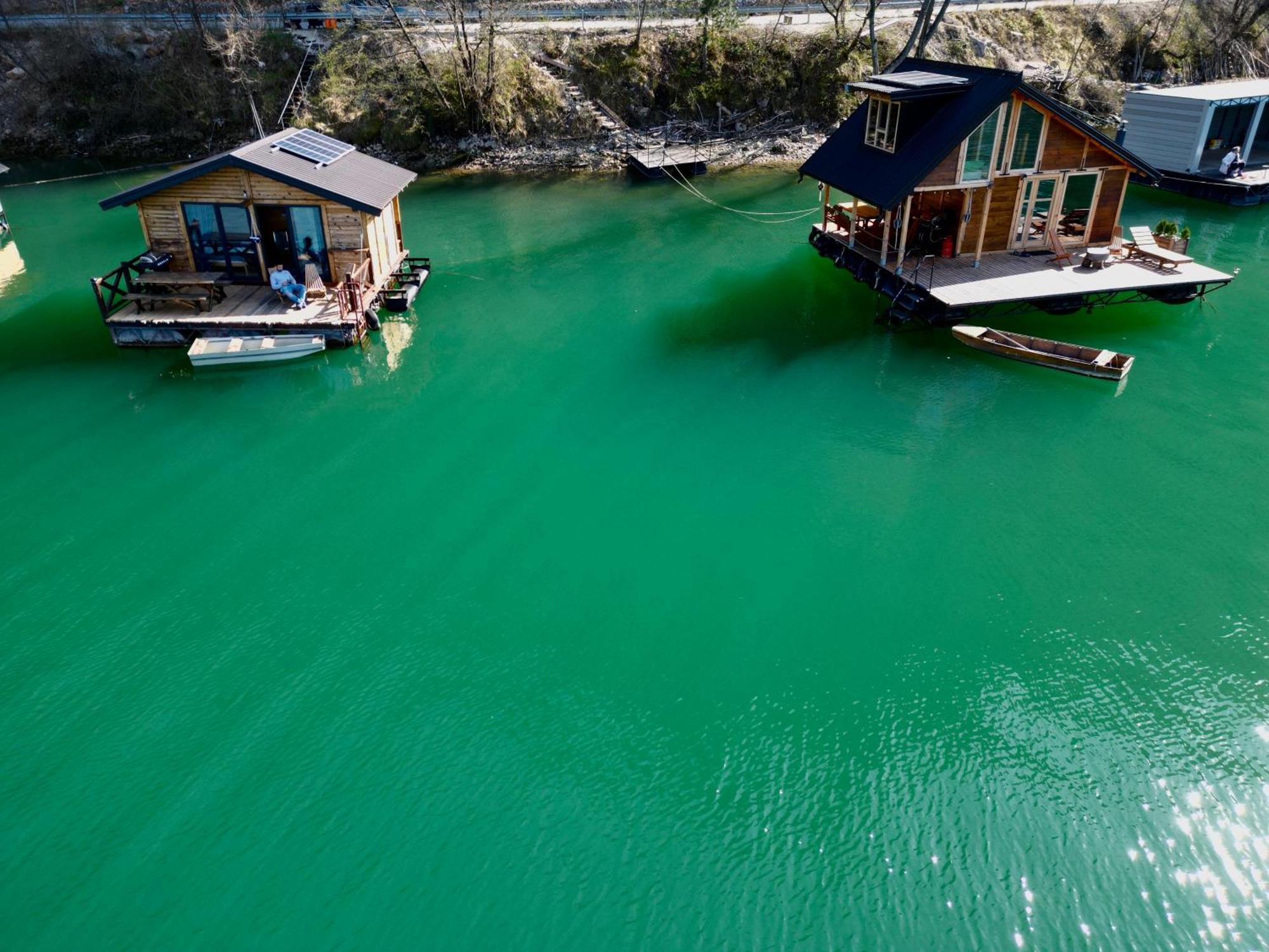 Lake House Perucac Rastiste Buitenkant foto