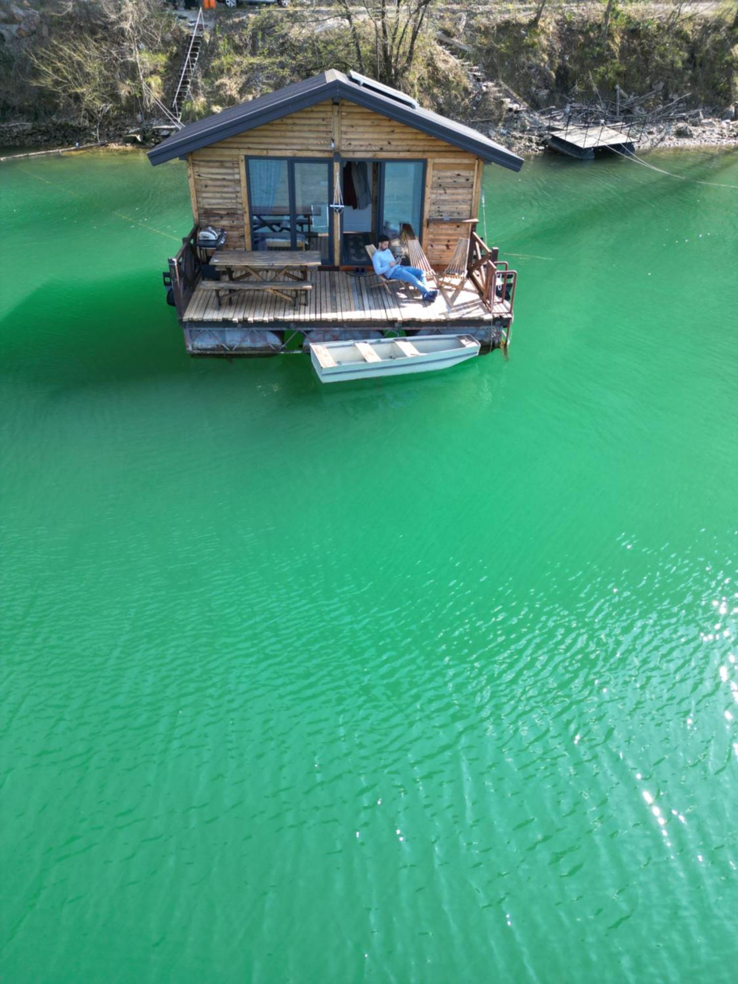 Lake House Perucac Rastiste Buitenkant foto
